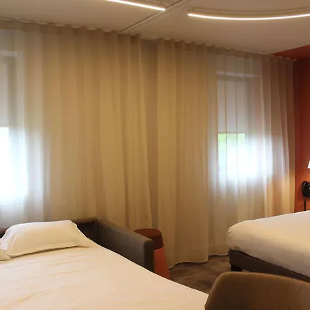Hotel Novotel Normandie 4*