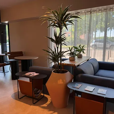 Novotel Normandie Hotel 4*