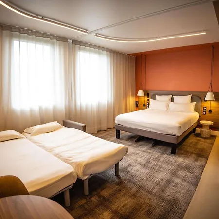 Отель Novotel Normandie 4*