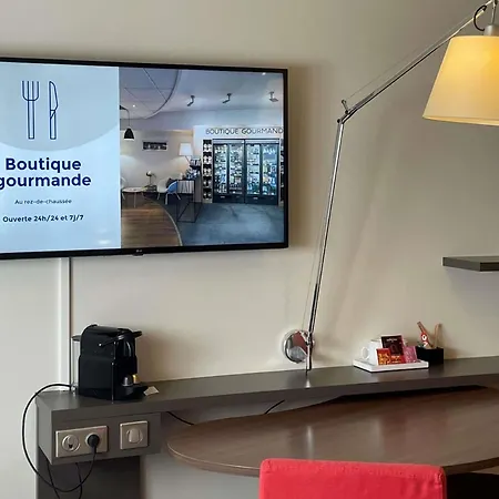 Novotel Normandie Hotel 4*