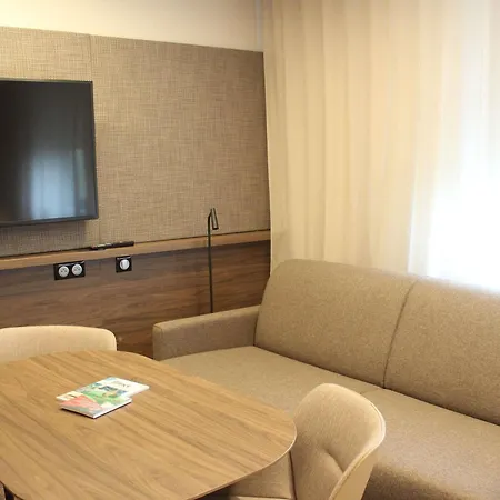 Novotel Normandie Отель 4*