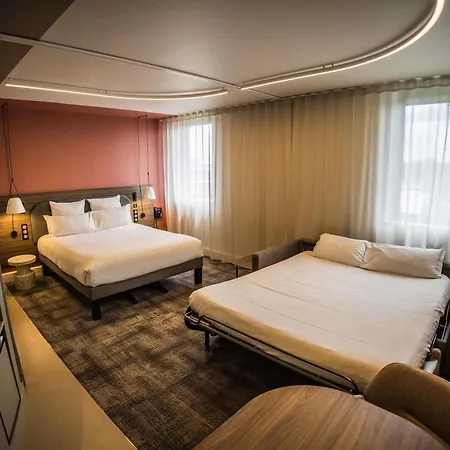 Отель Novotel Normandie