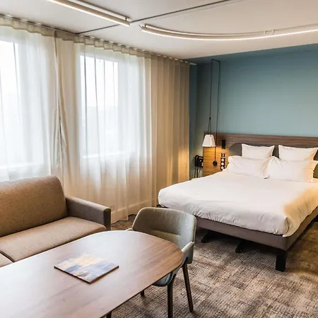 Novotel Normandie Отель Руан