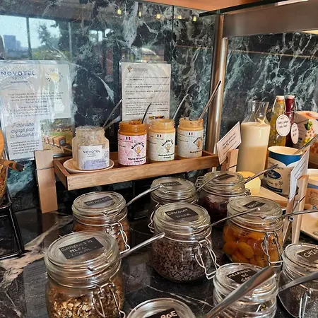 Отель Novotel Normandie 4*